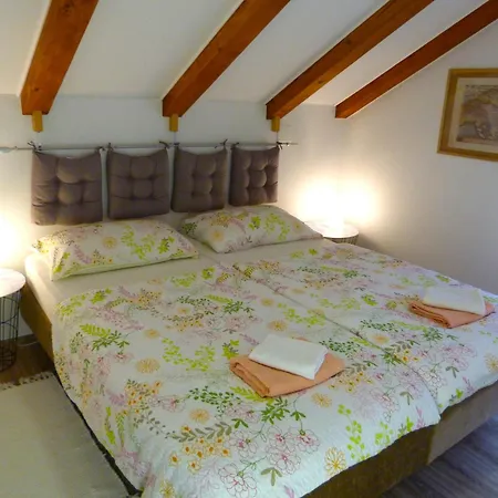 Hisasmihelka Kobarid