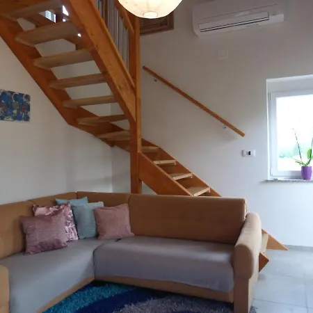 Hisasmihelka 科巴里德